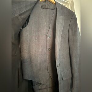 3 piece gray men’s suit